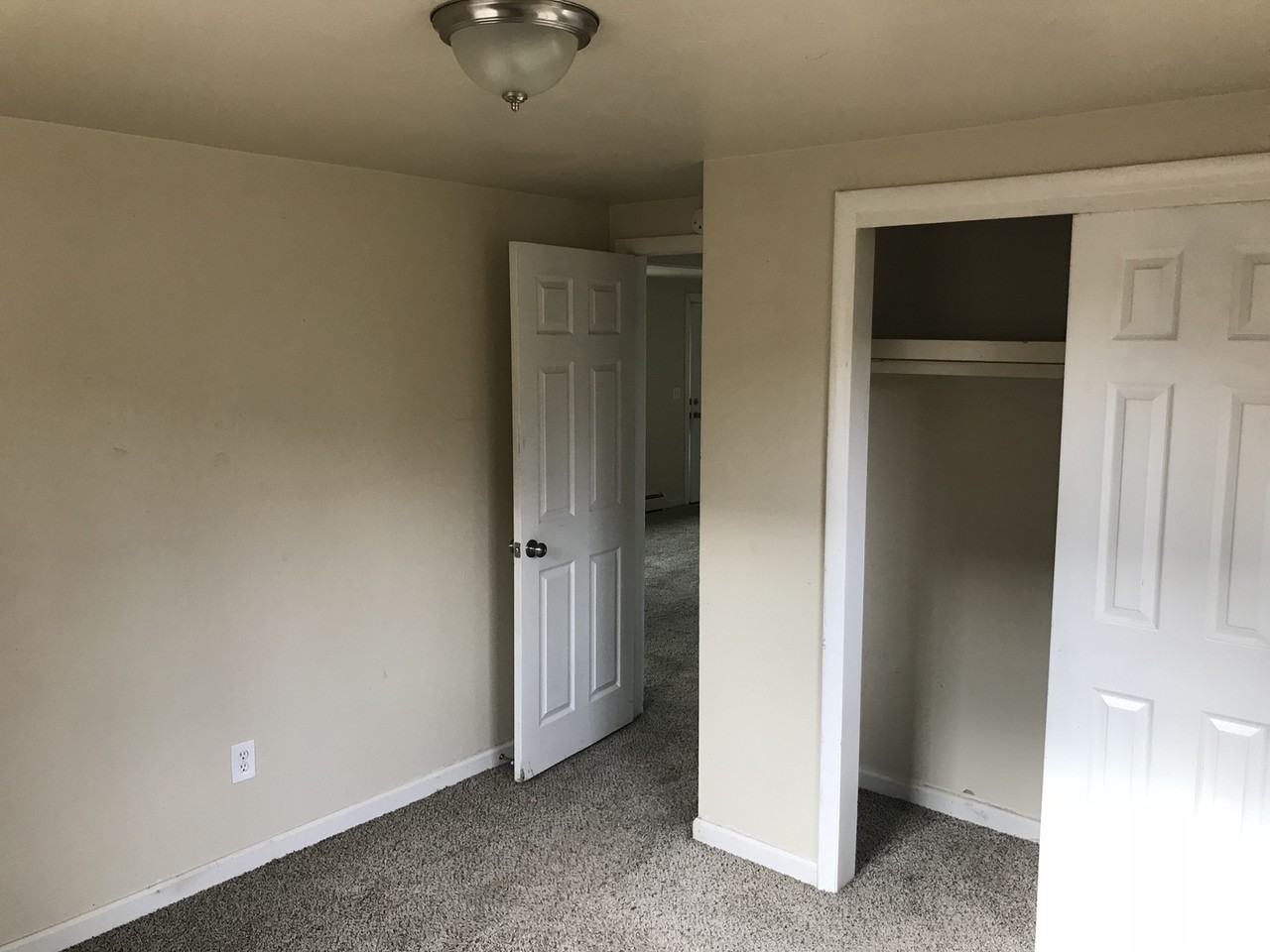 4510 Field St - Photo 6 of 7