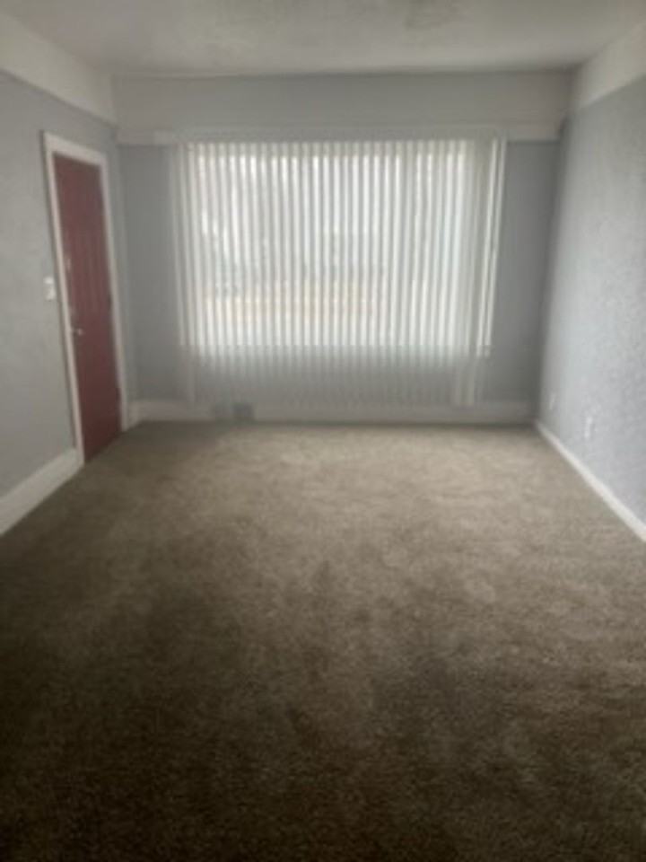 7279 Artesian St - Photo 4 of 10