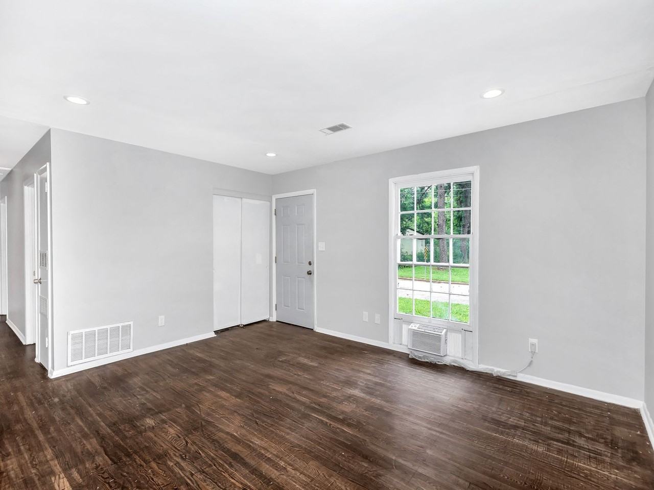 3011 Love Ave Nw - Photo 6 of 18