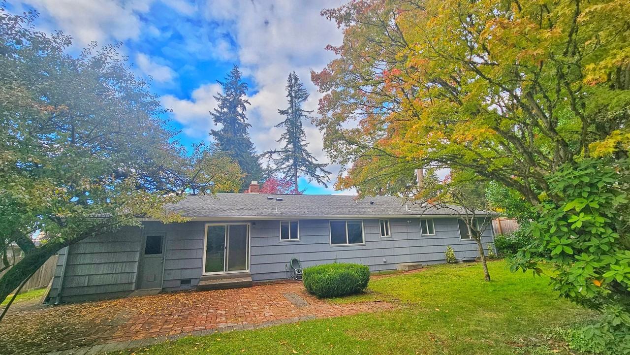 13865 Se 40th St - Photo 2 of 21