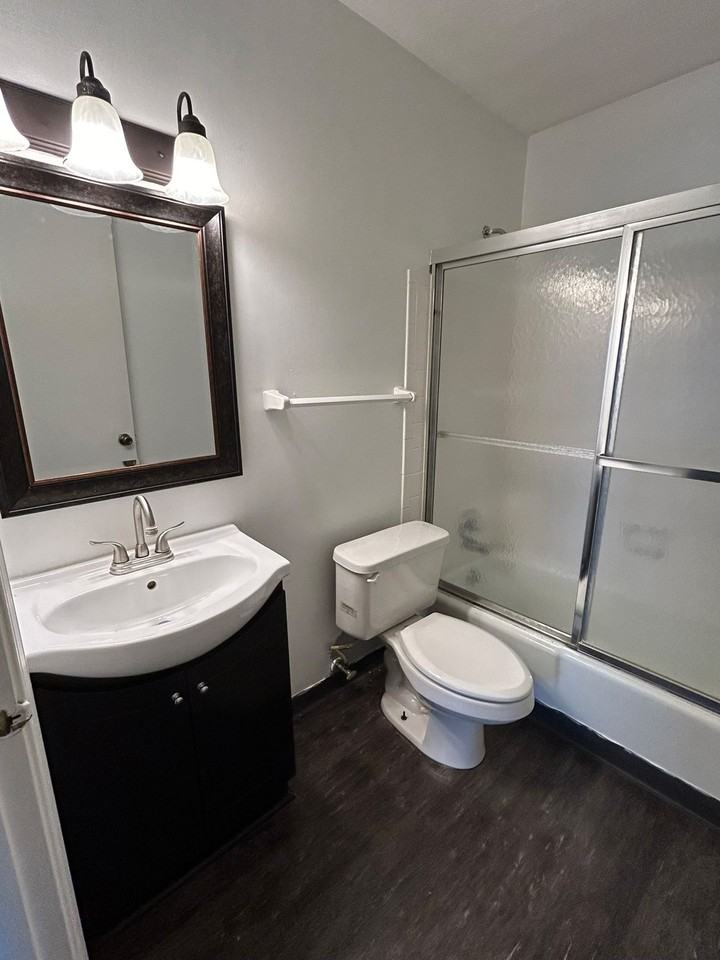 Brendan Wood Apartments - Photo 7 of 9