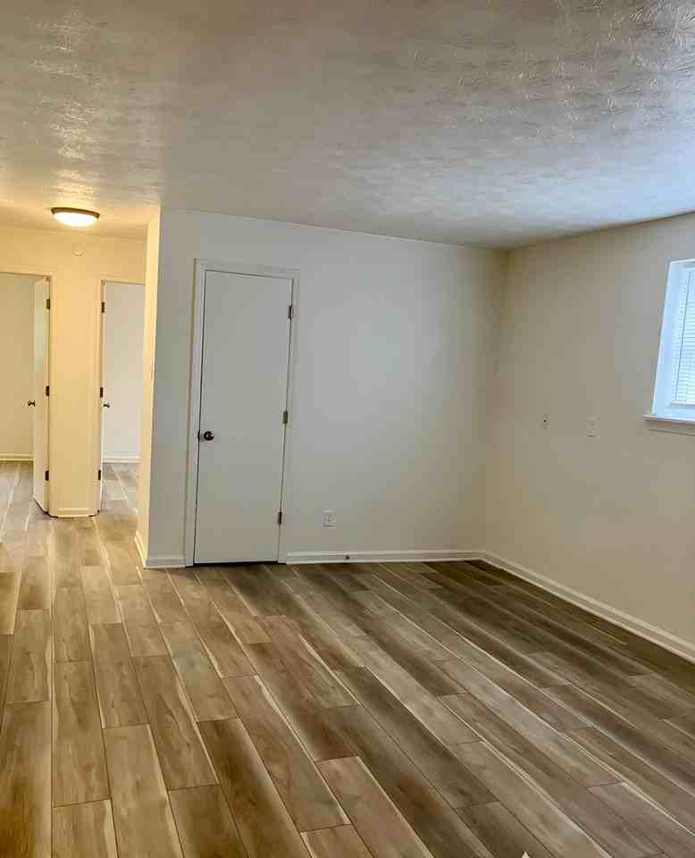 Meadow Pointe Apartments - Photo 2 of 15