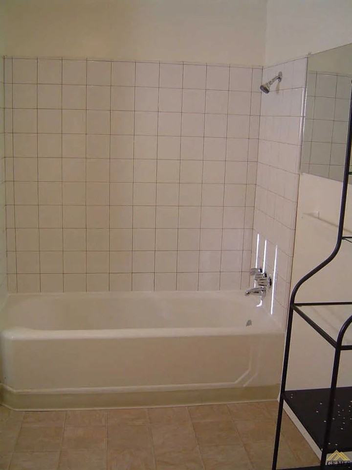 803 3rd St - Photo 7 of 9