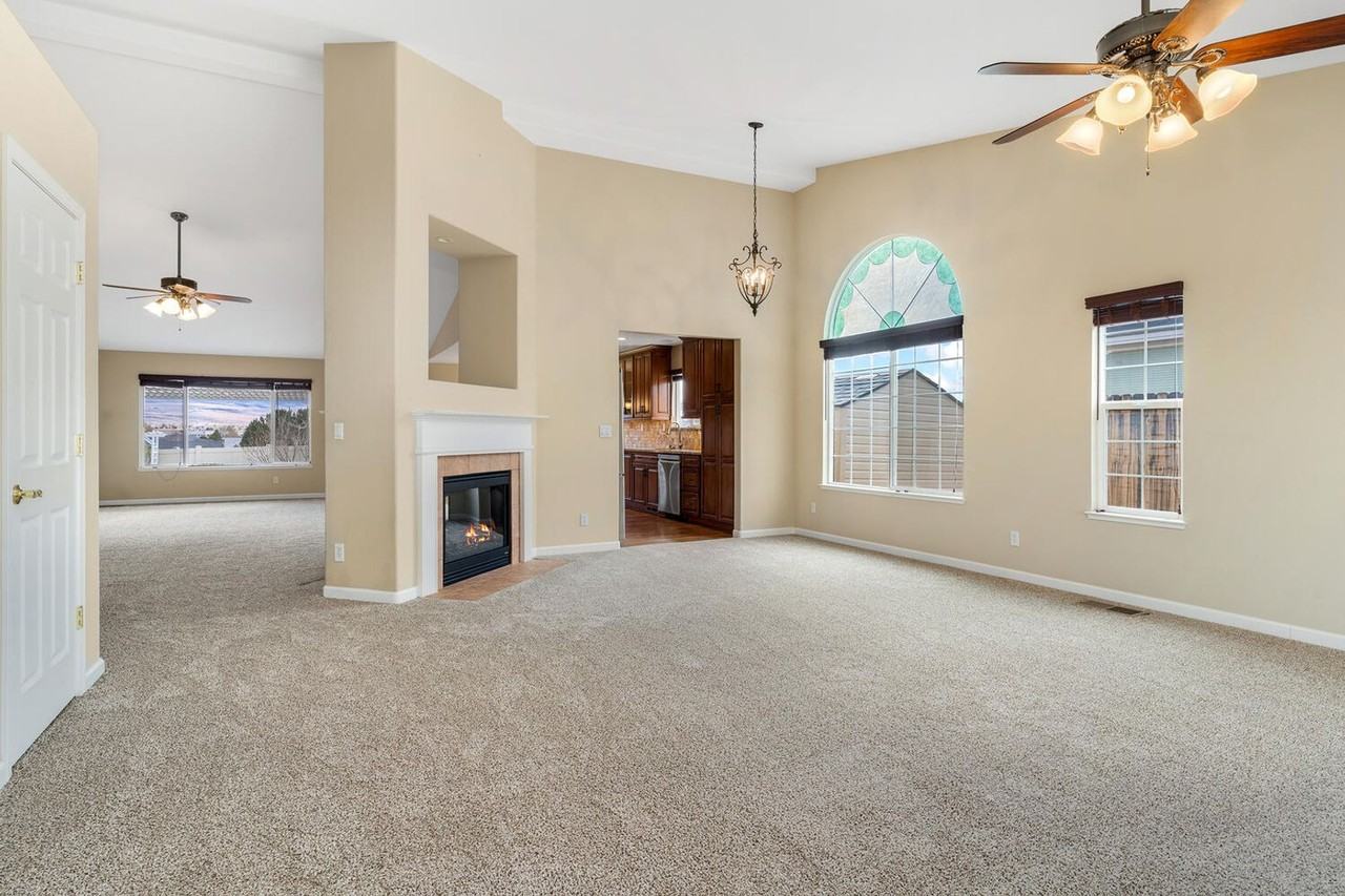 2310 Contrail St - Photo 2 of 16