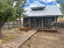 featured image of 610 Cedar St