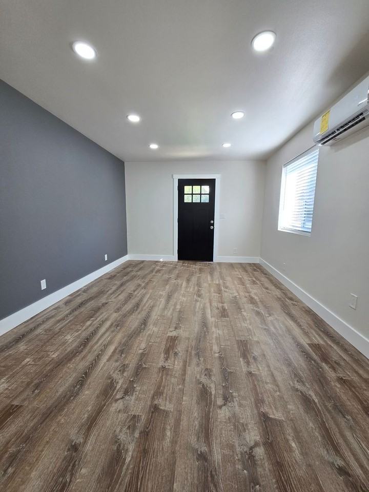 13-15 Brenton Lane - Photo 3 of 11