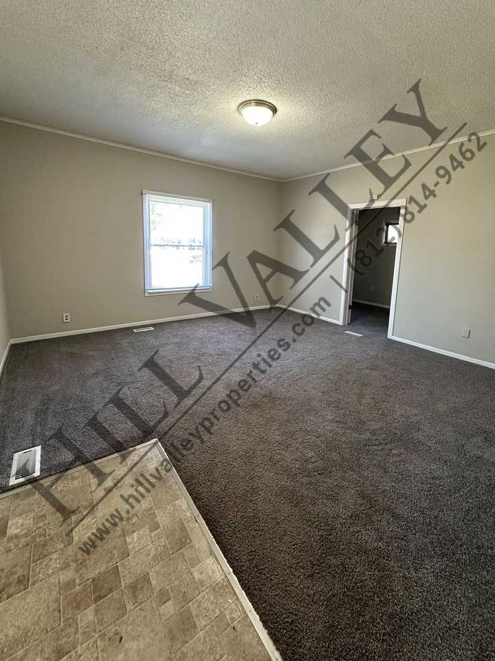 460 South 22nd Street - Photo 3 of 11