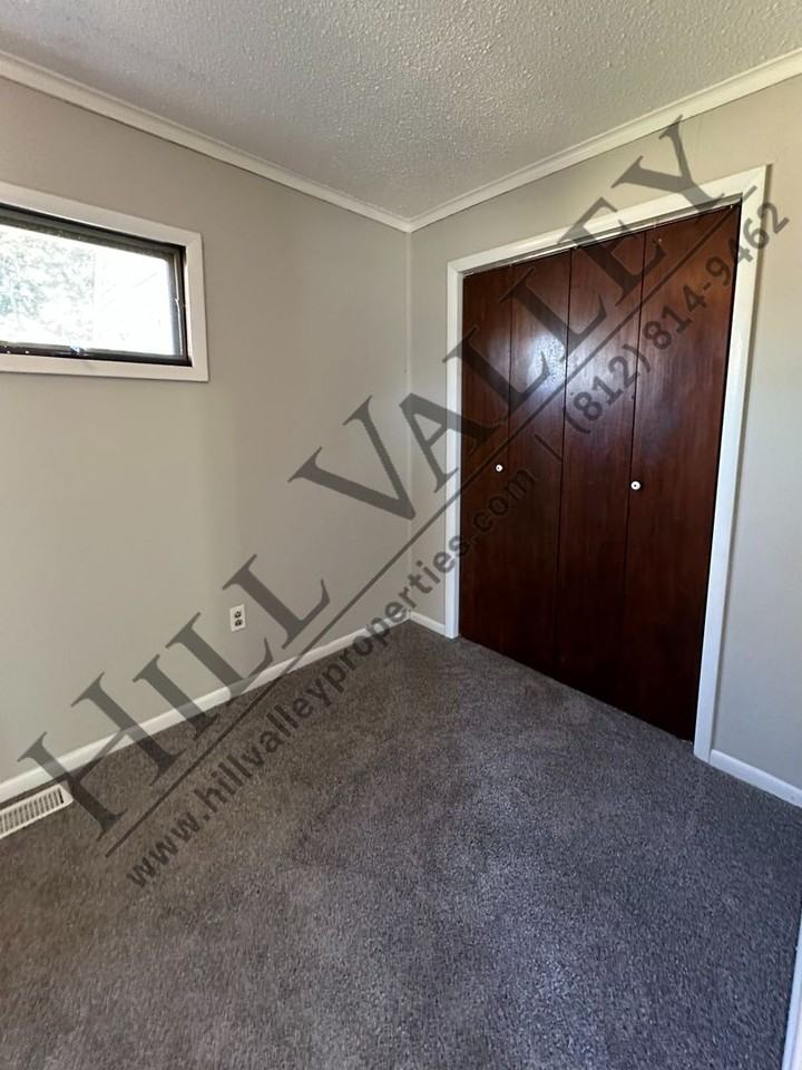 460 South 22nd Street - Photo 7 of 11