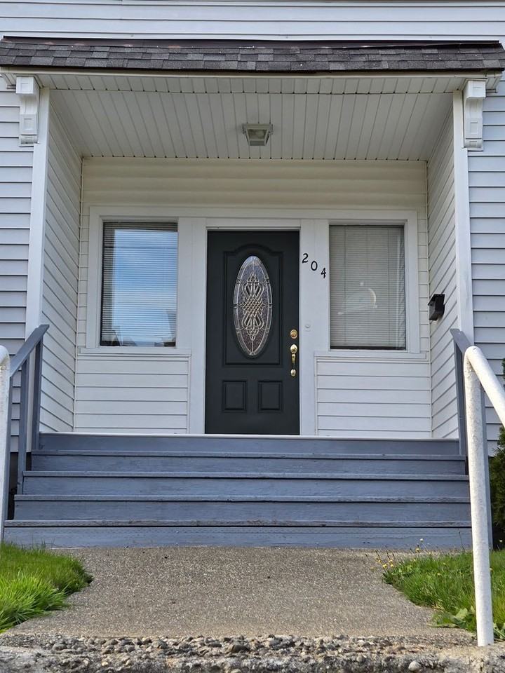 204 W 4th St - Photo 2 of 21