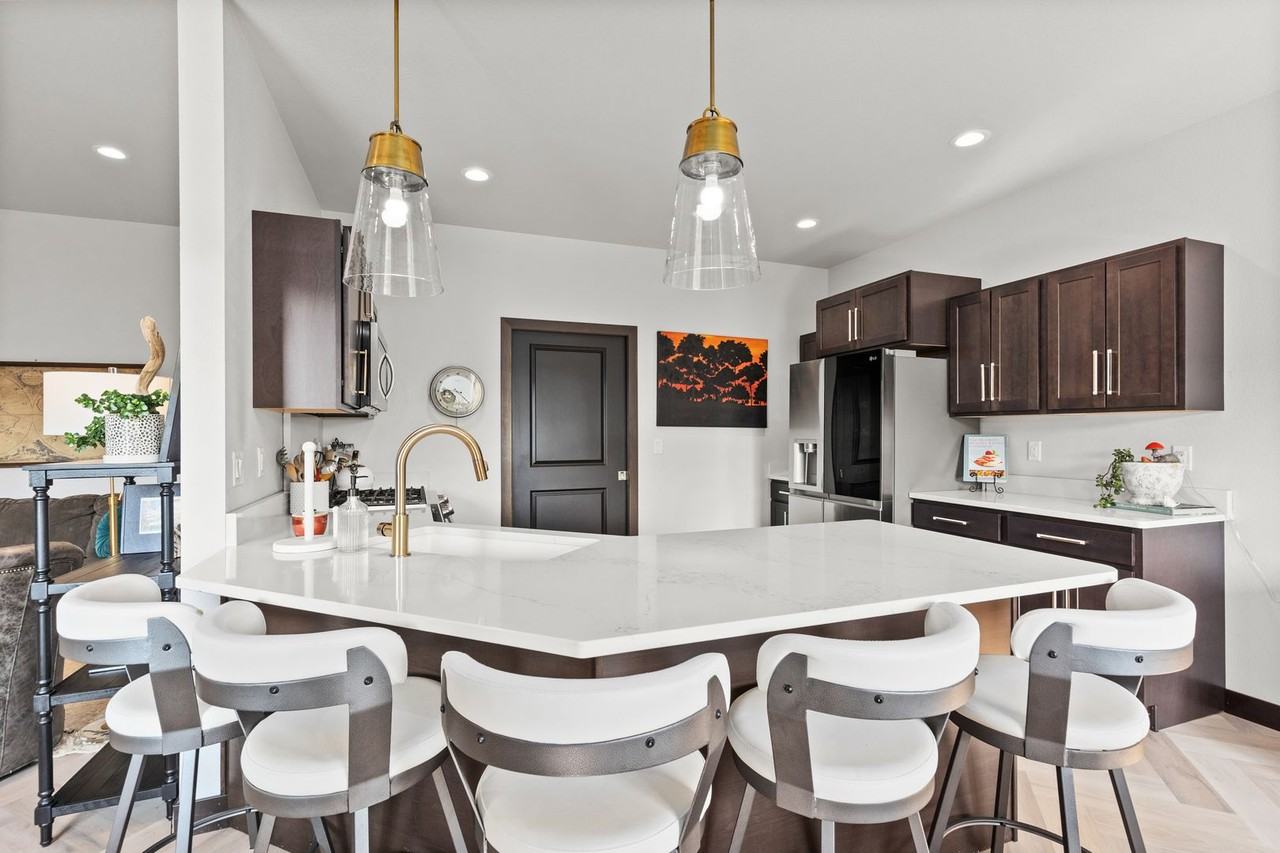 22742 Rando Ct - Photo 4 of 32