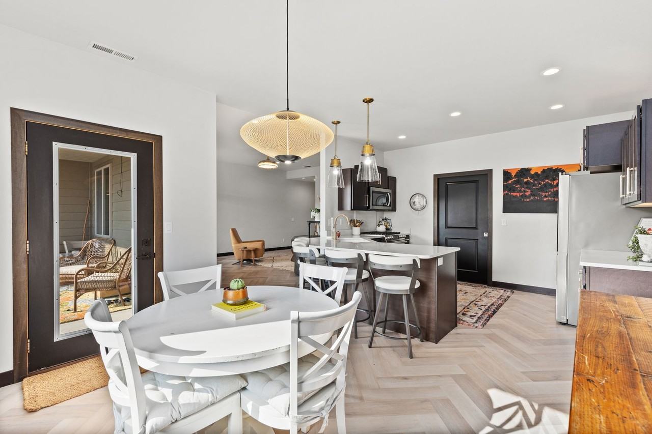 22742 Rando Ct - Photo 6 of 32