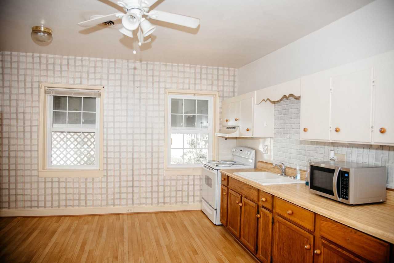 101 E Water St - Photo 2 of 16