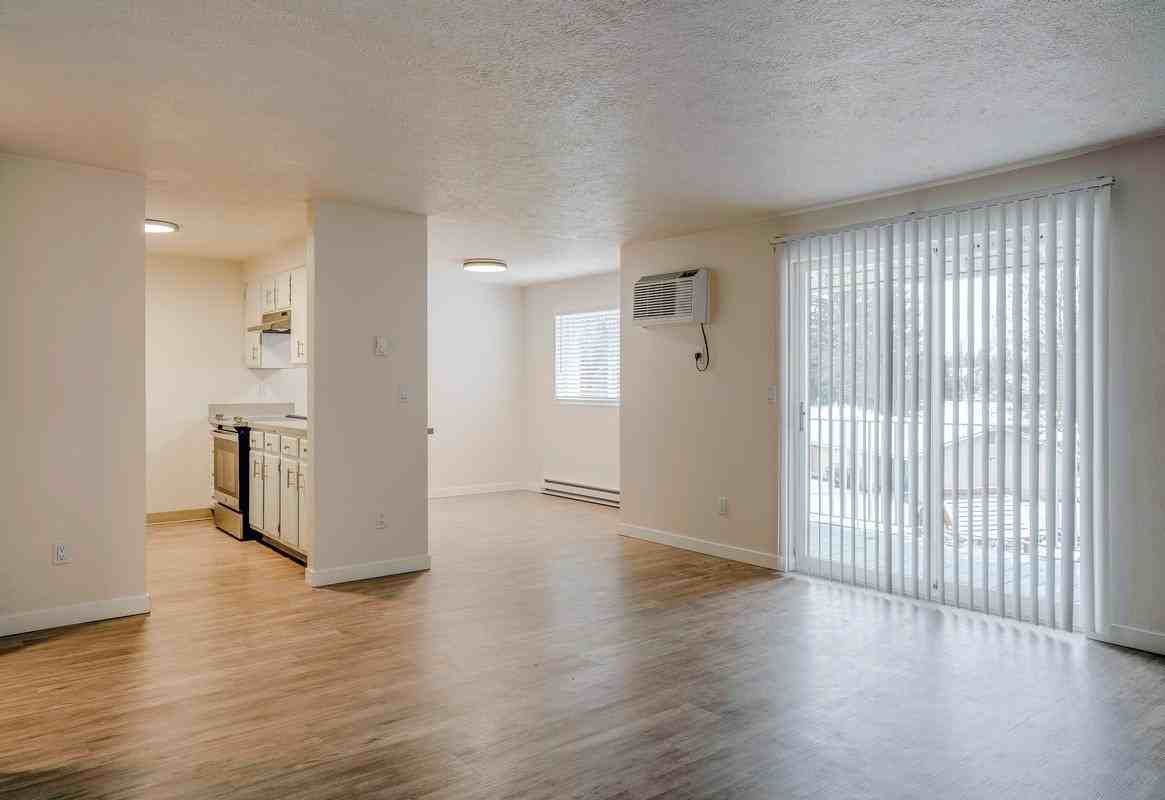 5111 S Regal St - Photo 6 of 24