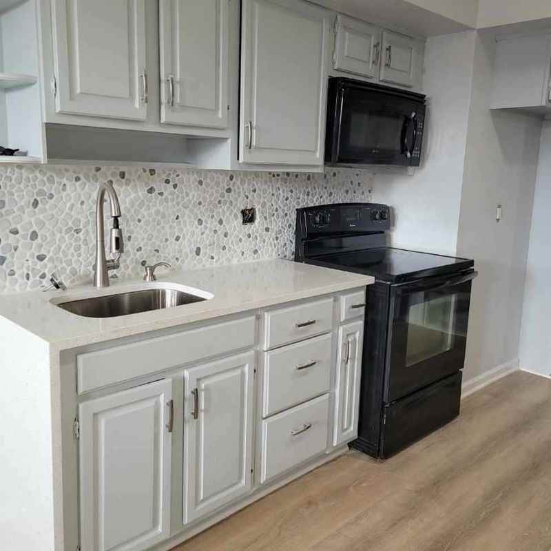 222 48th St - Photo 7 of 26