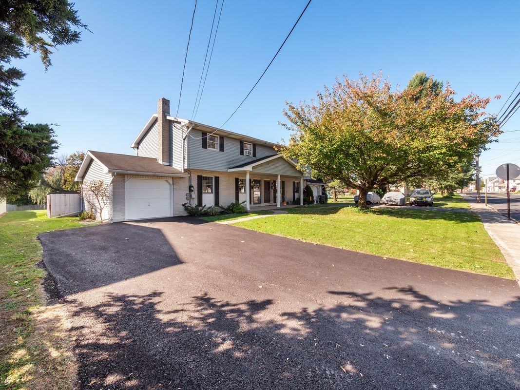 534 E Main St - Photo 3 of 21