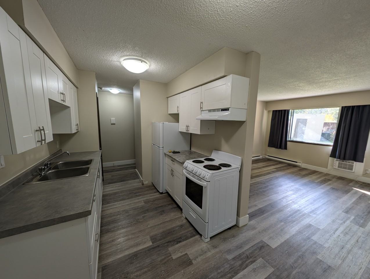 Chateau Gardens - Photo 2 of 23