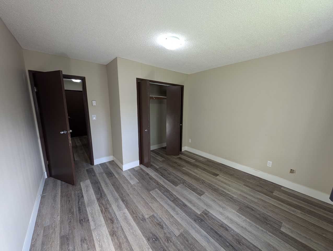 Chateau Gardens - Photo 5 of 23