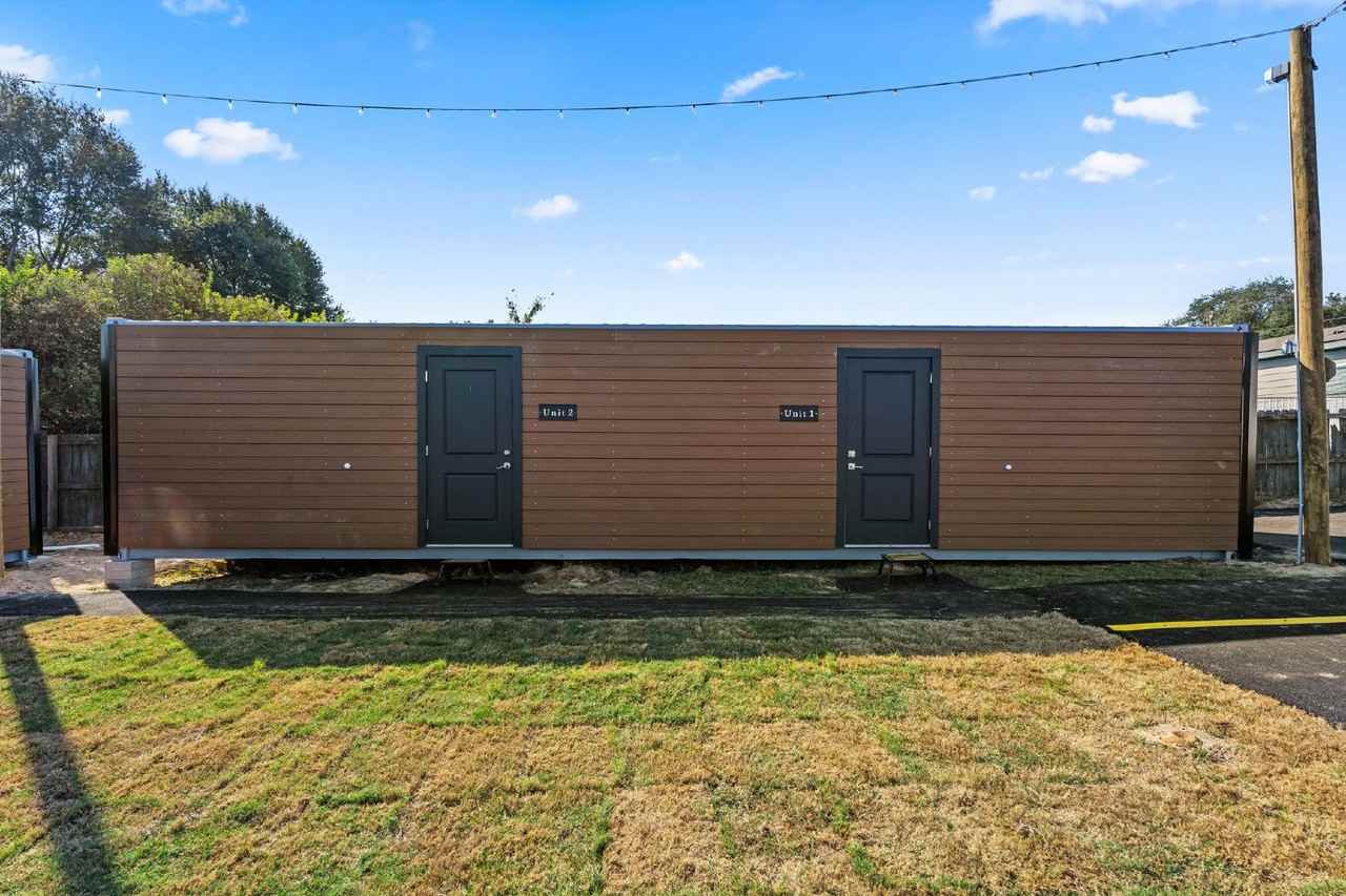 16165 Carole Dr - Photo 3 of 30