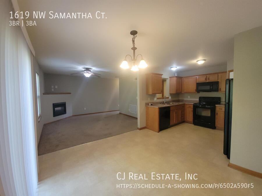 1619 Northwest Samantha Court - Photo 3 of 11