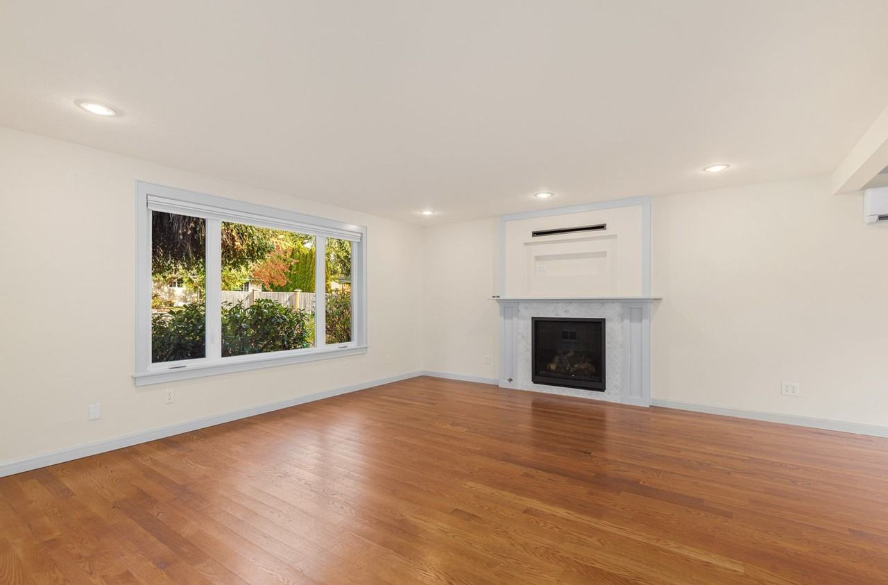 8105 Ne 142nd Pl - Photo 2 of 18