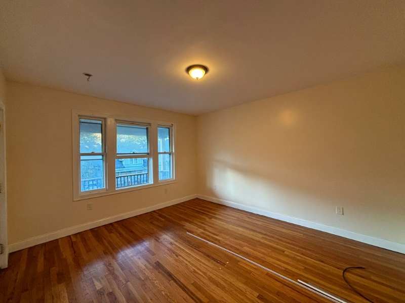 1641 Dudley Ave - Photo 2 of 6