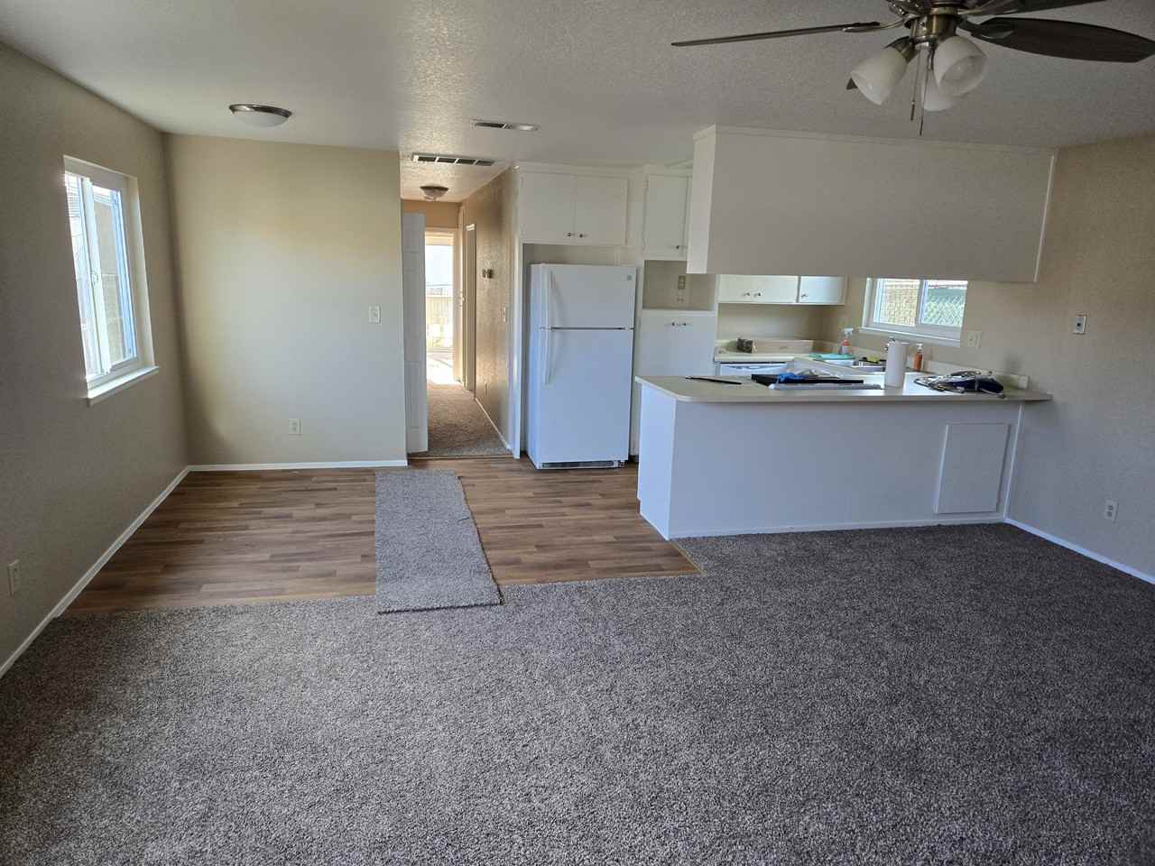 418 N 6th Ave #NA - Photo 2 of 7