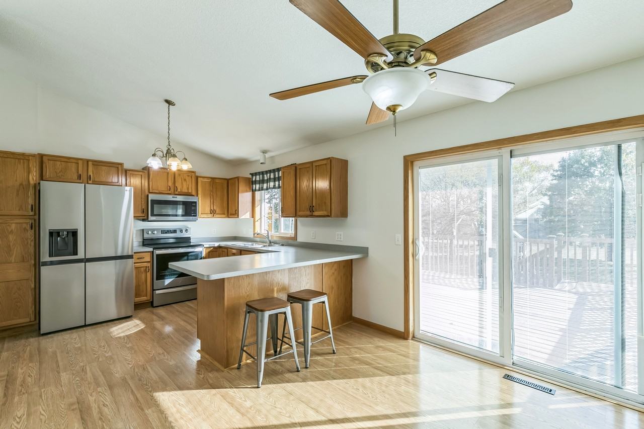 1008 Oak St #NA - Photo 2 of 28