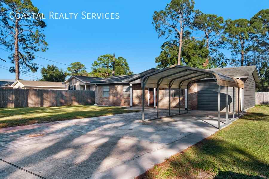23 Park Cir Se - Photo 2 of 27