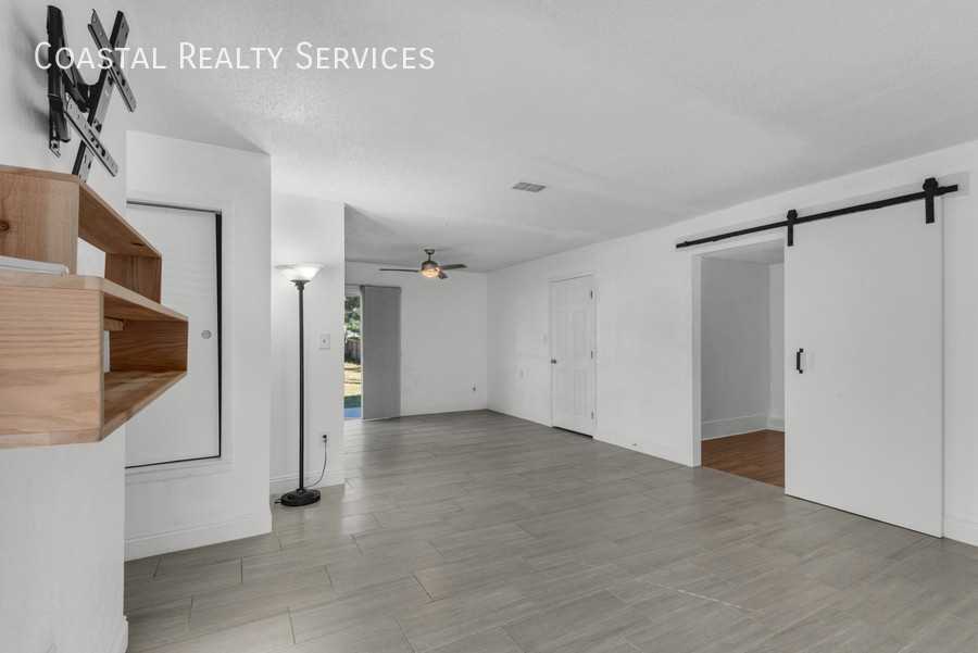 23 Park Cir Se - Photo 3 of 27