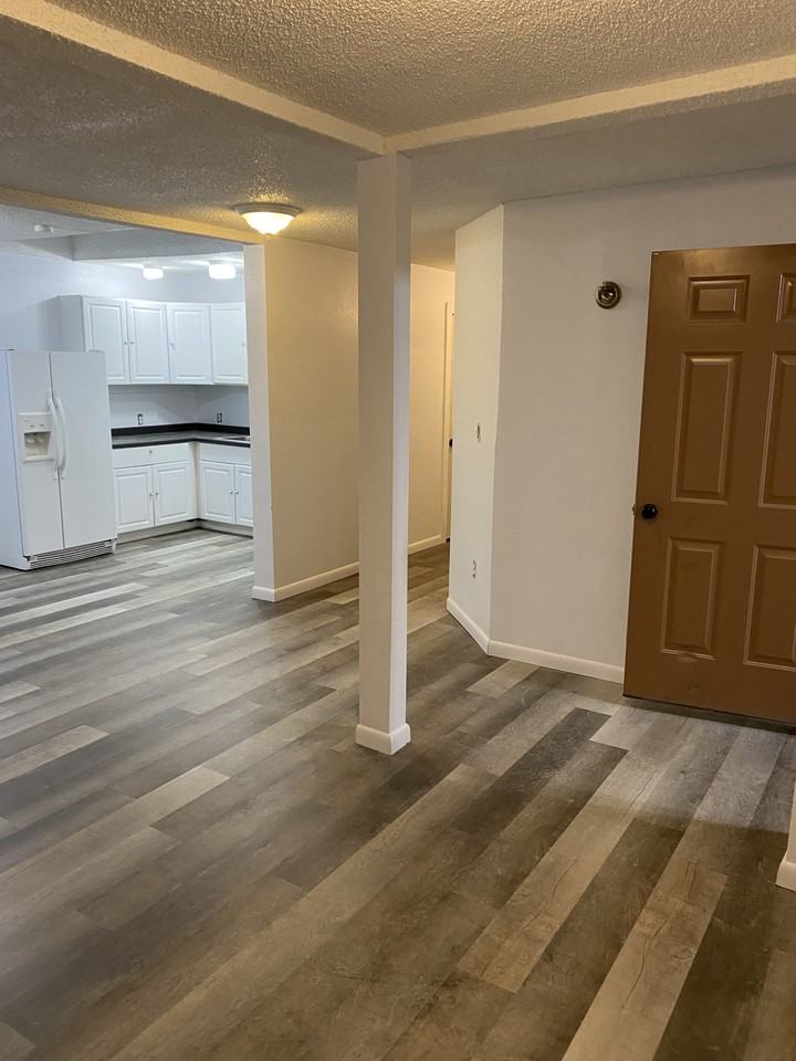 345 Main Street #21 - Photo 3 of 10