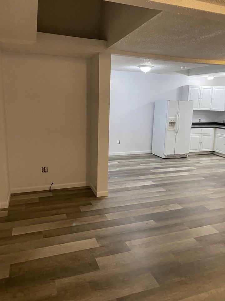 345 Main Street #21 - Photo 4 of 10