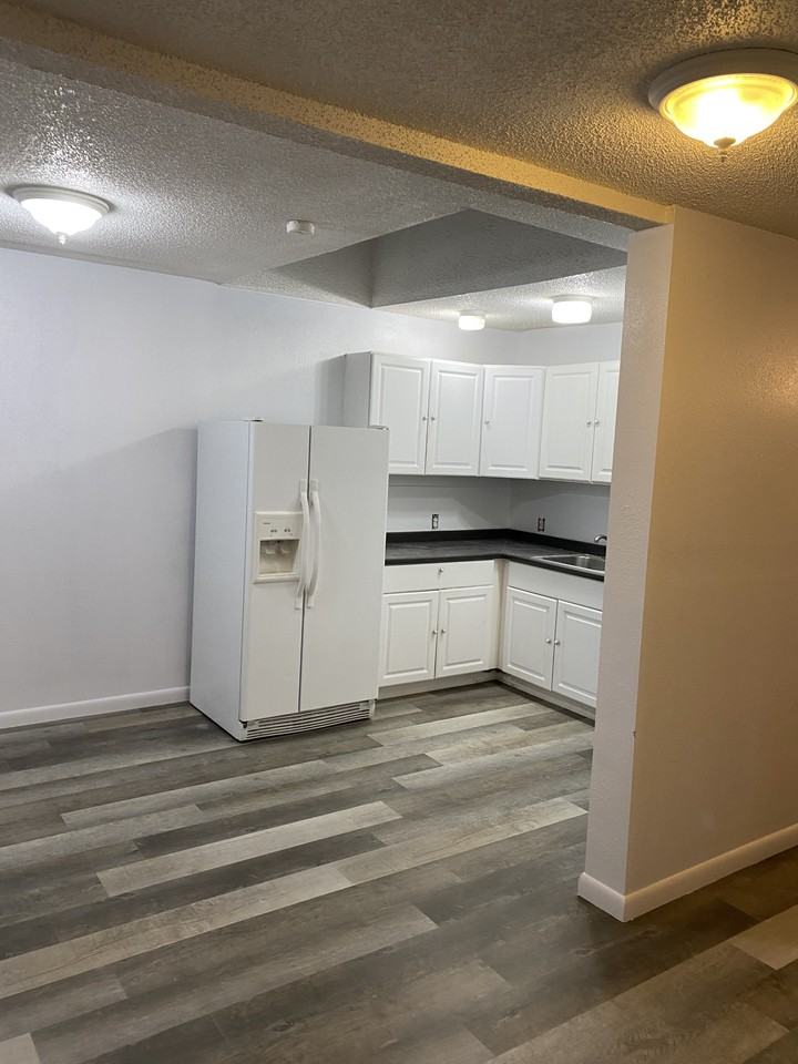 345 Main Street #21 - Photo 6 of 10