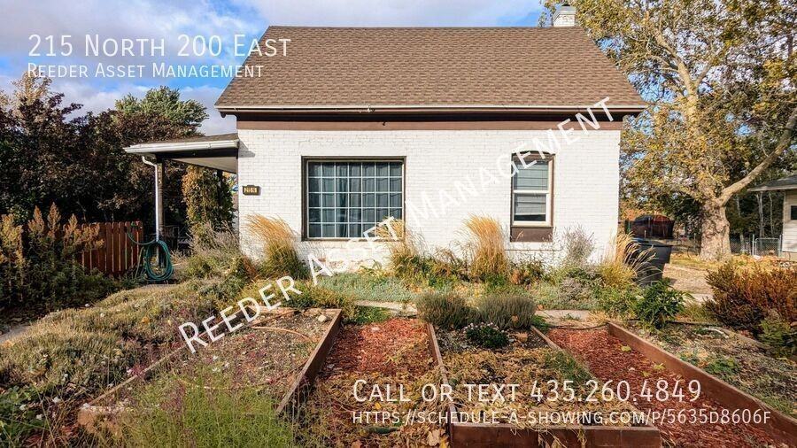 215 N 200 E - Photo 2 of 18