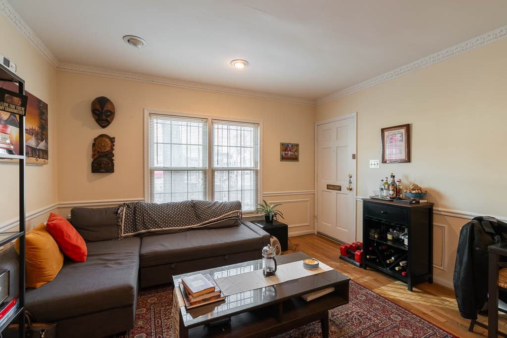 1906 T St Nw #A - Photo 3 of 13