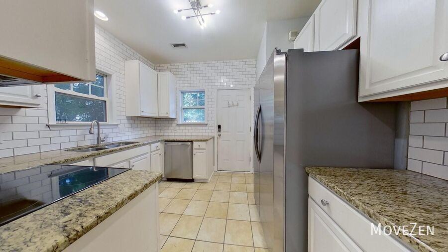 1080 W 1st St - Photo 3 of 39