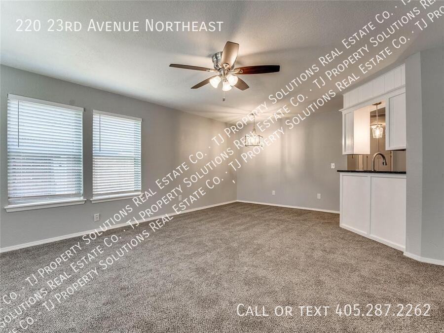 220 23rd Ave Ne - Photo 3 of 11