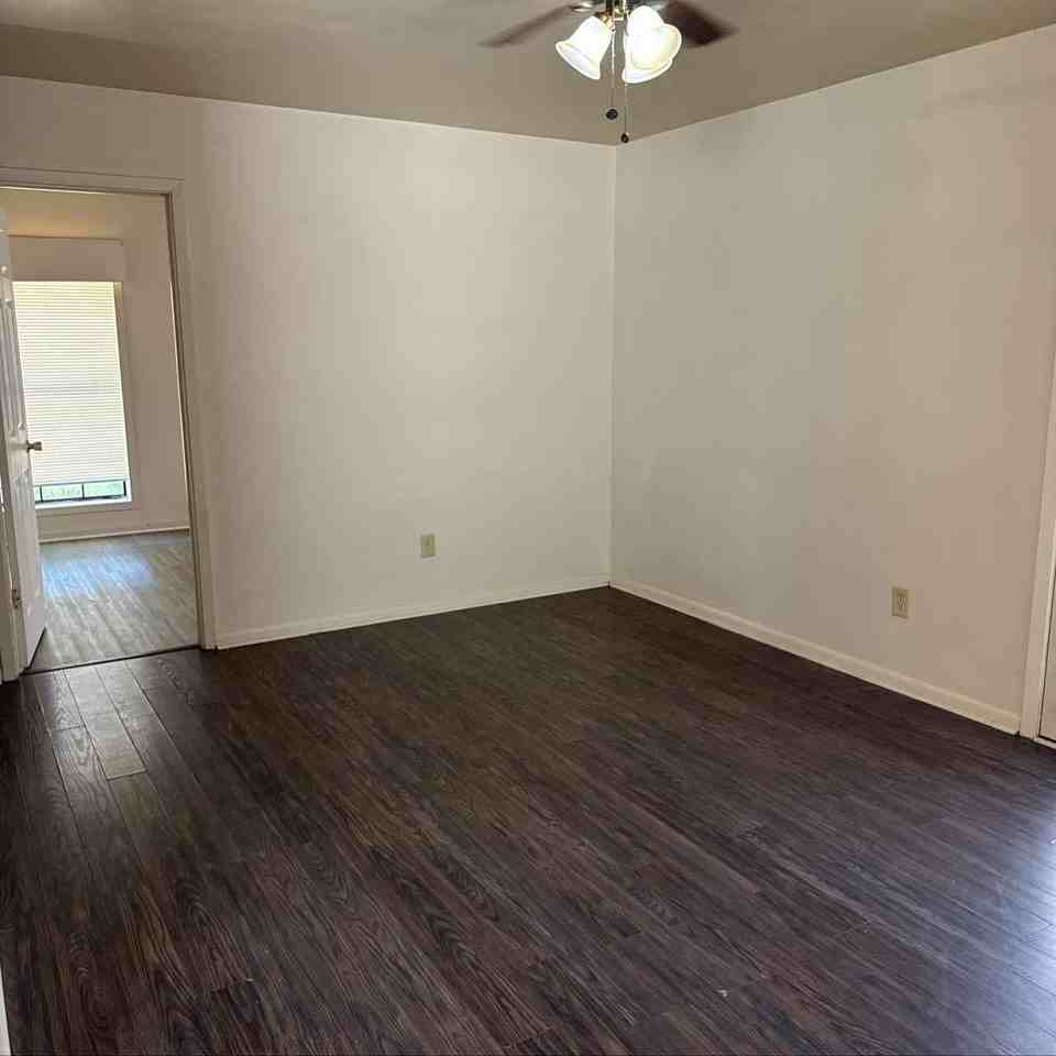 3115 Zachry Avenue - Photo 3 of 11