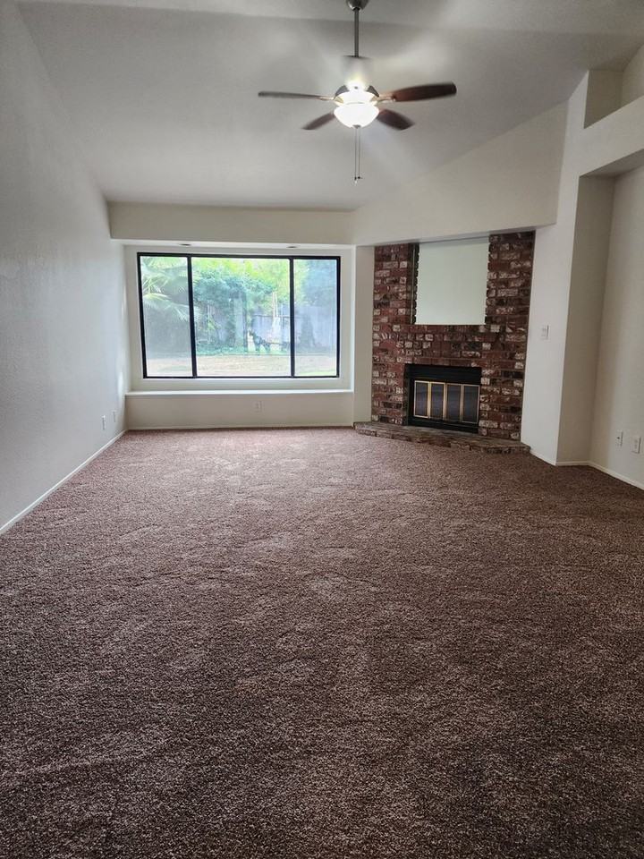 9001 Crowningshield Dr - Photo 2 of 25