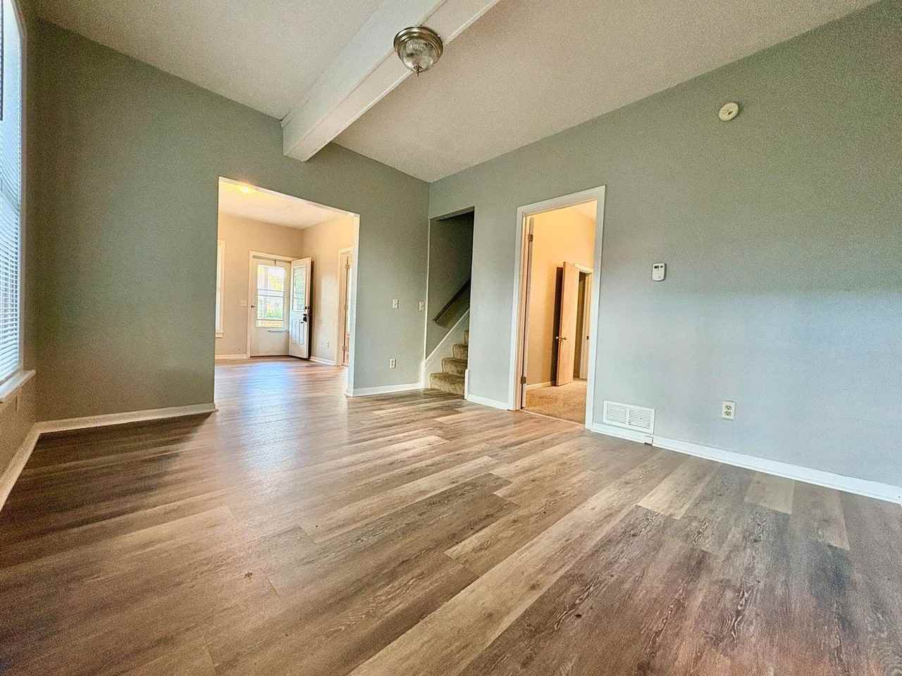 919 S Logan St - Photo 4 of 18