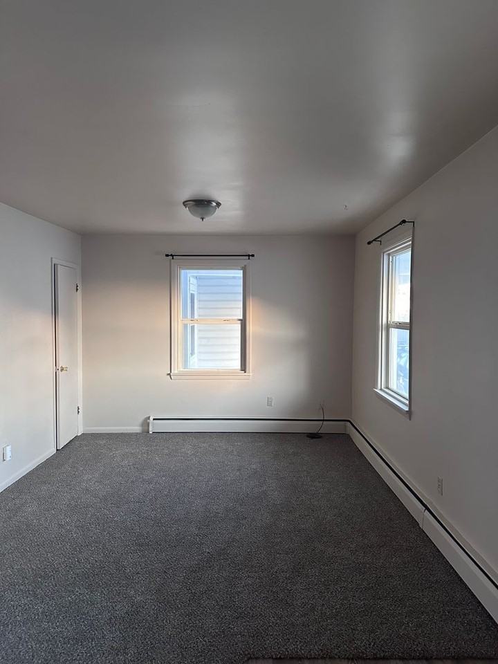 1008 Mccarty - Photo 3 of 7