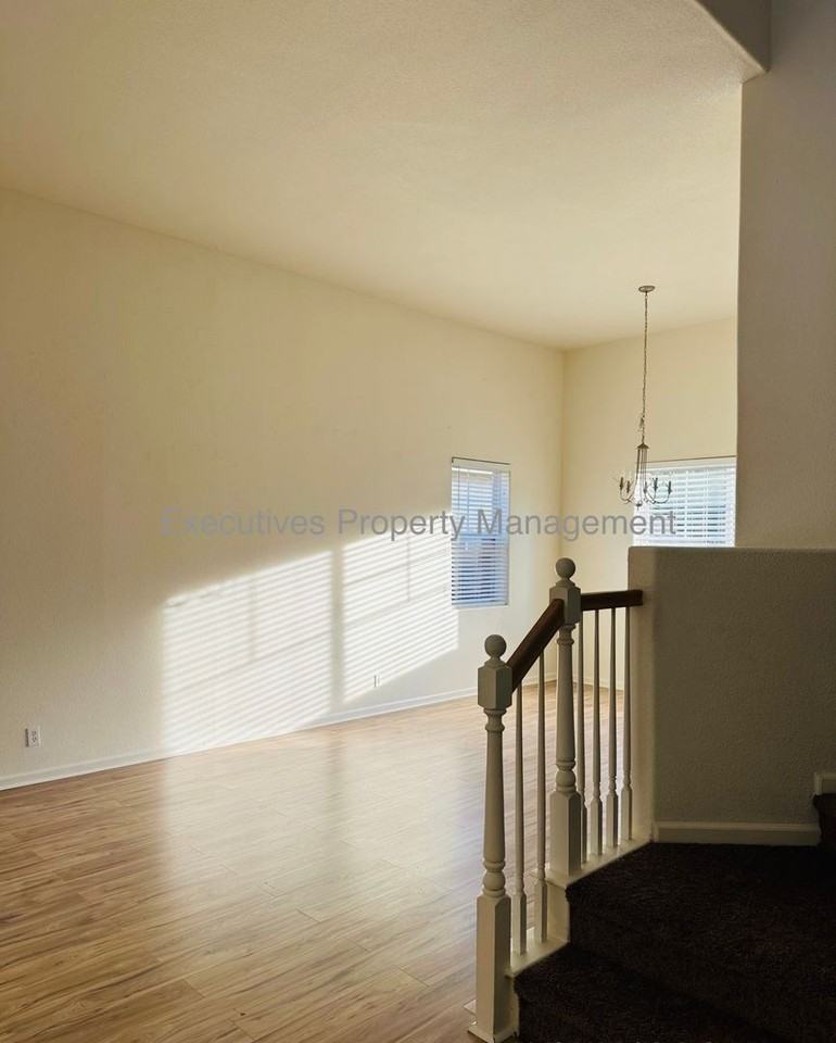 182 Oleander Dr - Photo 3 of 30