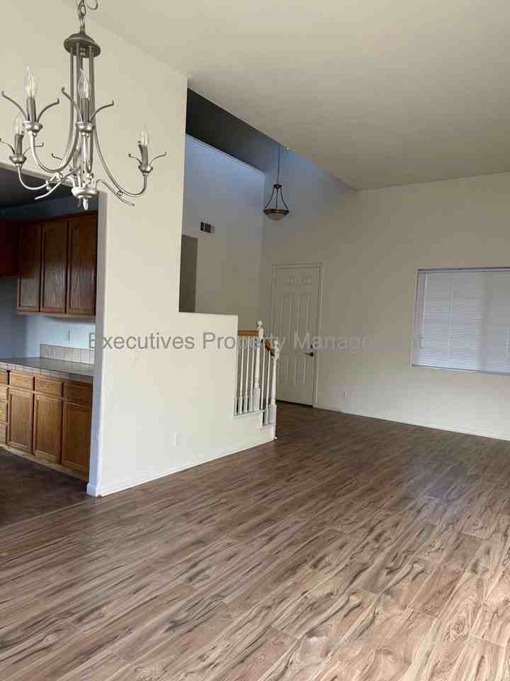 182 Oleander Dr - Photo 5 of 30