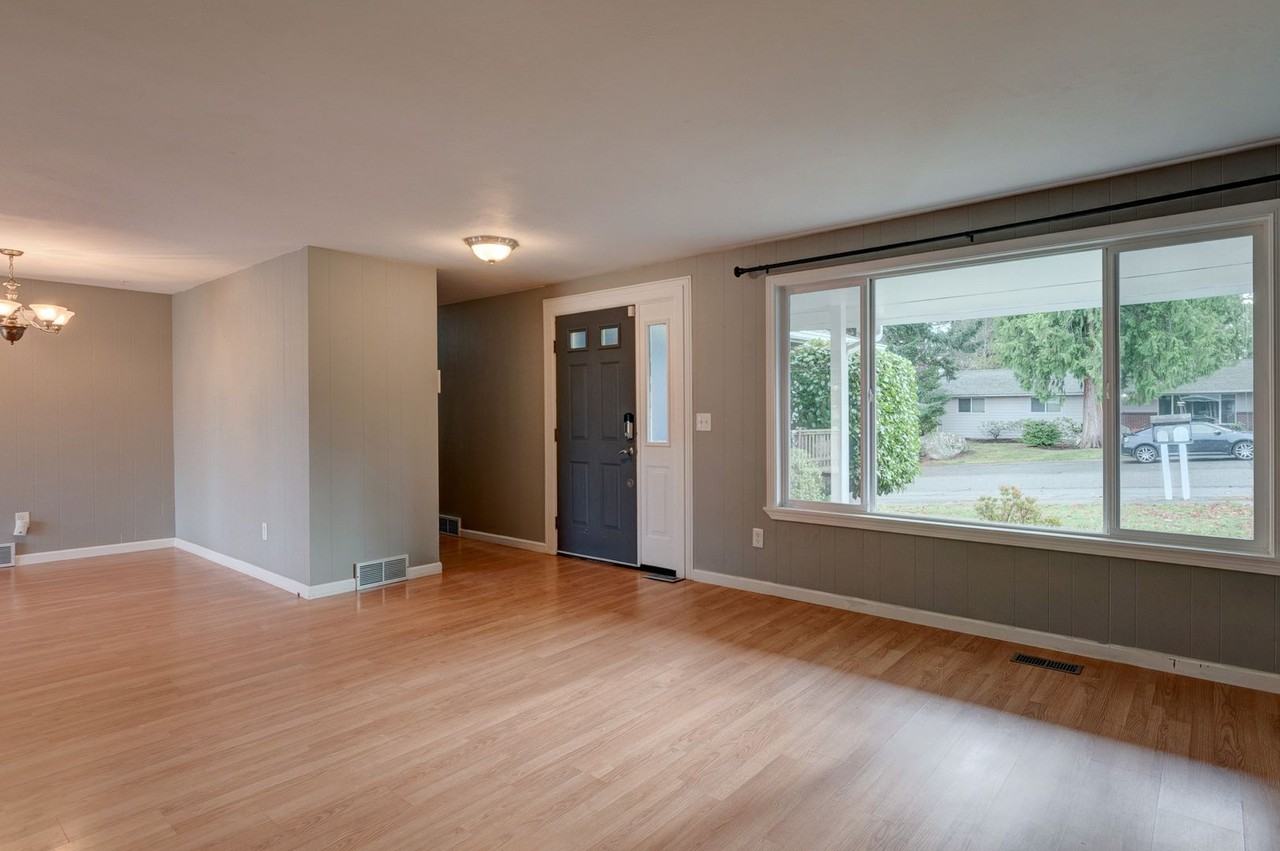1056 Sw 4th Ave - Photo 4 of 22