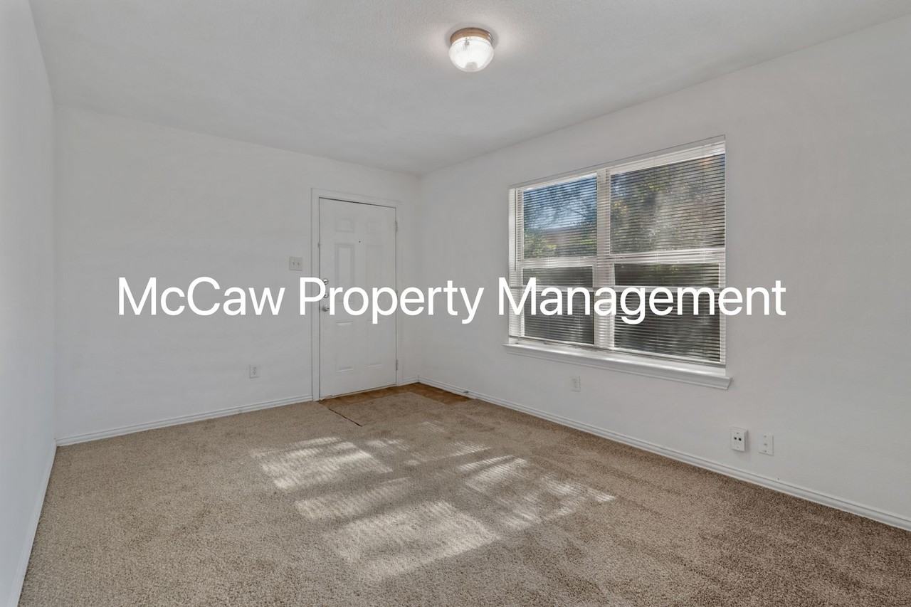 4814 Flamingo Rd - Photo 3 of 18