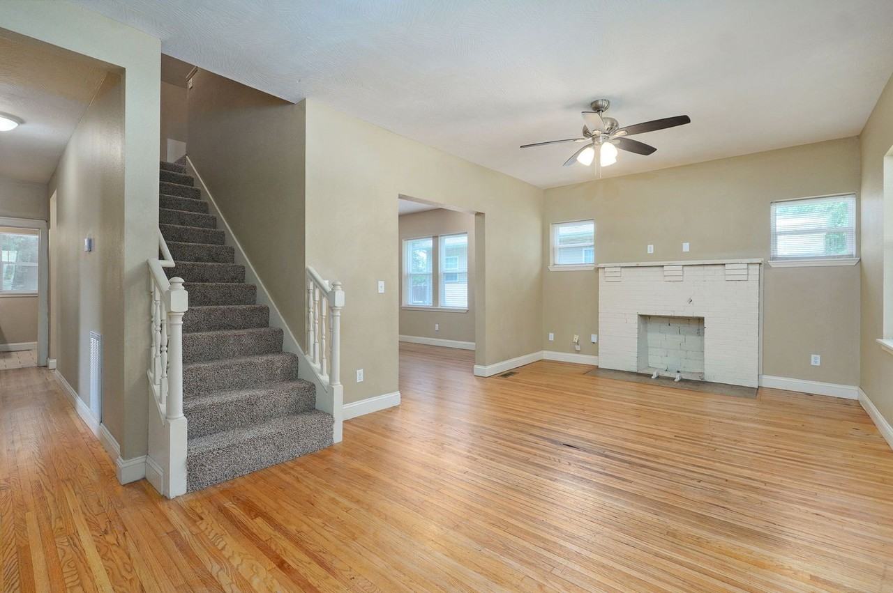 631 S Kickapoo Ave - Photo 3 of 22