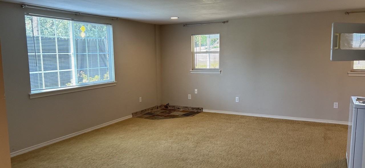 18124 62nd Avenue Northeast - Photo 5 of 5