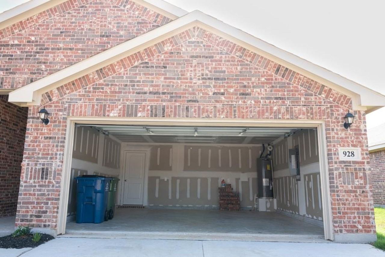 928 King St - Photo 2 of 20