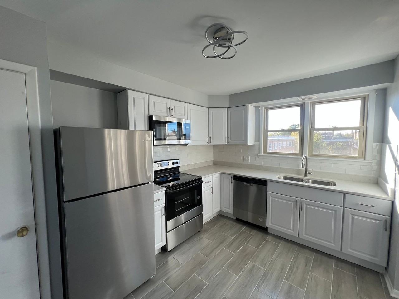 8644-56 Skokie Blvd - Photo 3 of 14