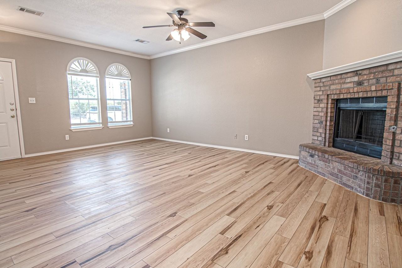 3303 Mark Ln - Photo 2 of 18