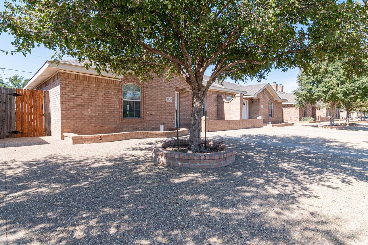 3309 Mark Ln - Photo 2 of 22